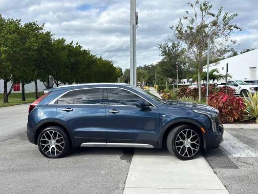 2019 Cadillac XT4 Premium Luxury