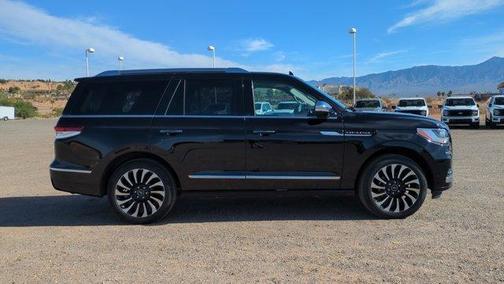 2022 Lincoln Navigator Black Label