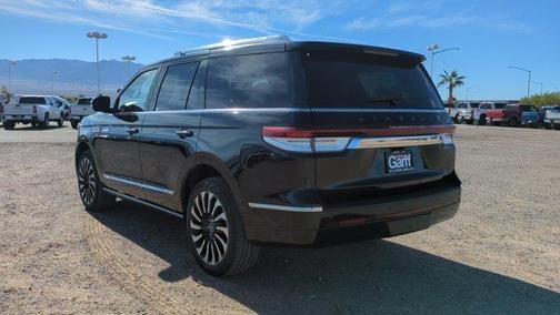 2022 Lincoln Navigator Black Label