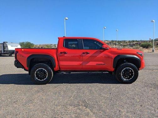 2024 Toyota Tacoma Hybrid TRD