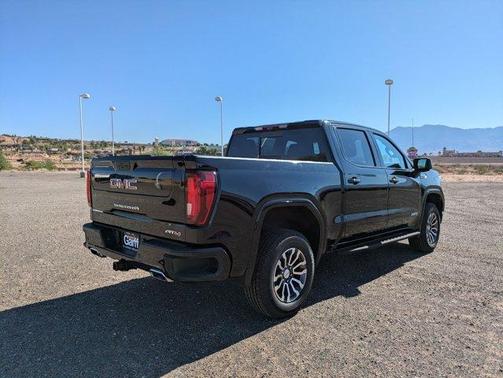 2022 GMC Sierra 1500 Limited AT4