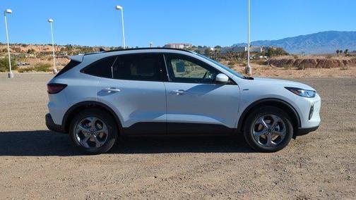 2026 Ford Escape ST-Line Select