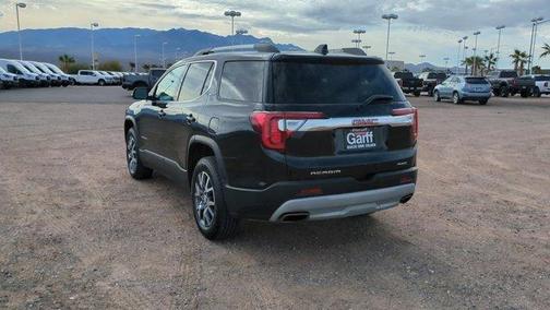 2022 GMC Acadia SLT