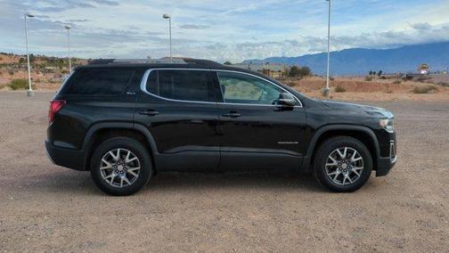 2022 GMC Acadia SLT