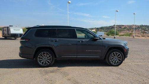 2021 Jeep Grand Cherokee L Summit