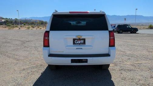 Summit White 2019 Chevrolet Suburban LT