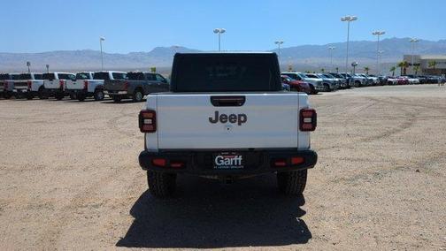 Bright White Clearcoat 2020 Jeep Gladiator Rubicon