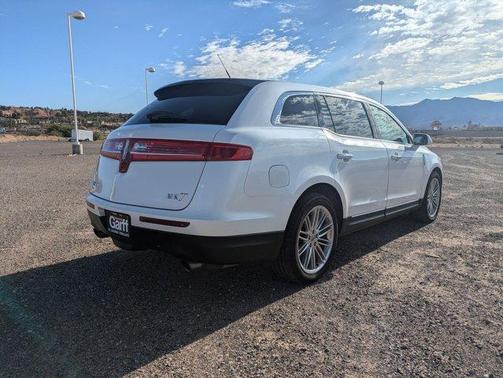 2019 Lincoln MKT Standard