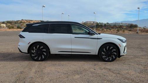 2025 Lincoln Nautilus Black Label