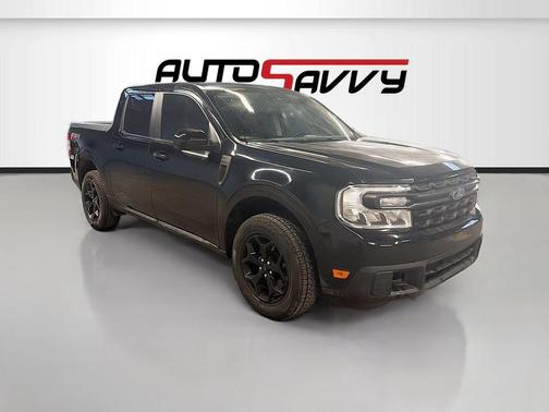 SHADOW BLACK 2023 Ford Maverick Lariat