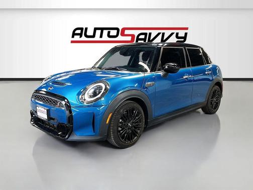 Island Blue Metallic 2022 MINI Hardtop Cooper S