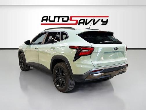 Cacti Green 2025 Chevrolet Trax FWD ACTIV
