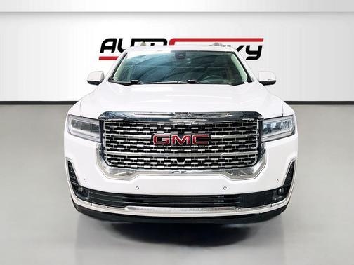 White Frost Tricoat 2023 GMC Acadia Denali