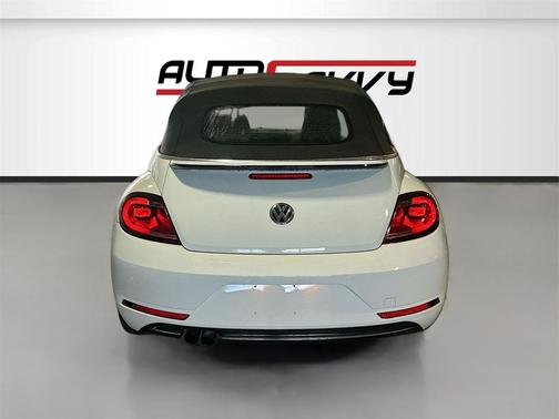 2019 Volkswagen Beetle 2.0T SE
