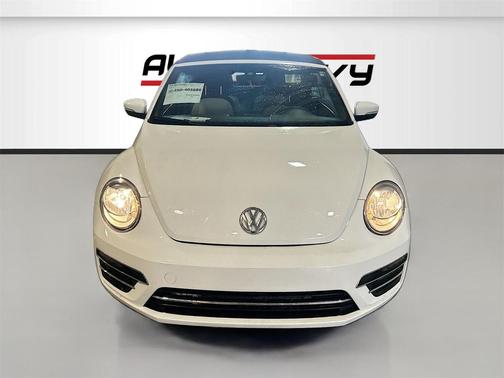 2019 Volkswagen Beetle 2.0T SE