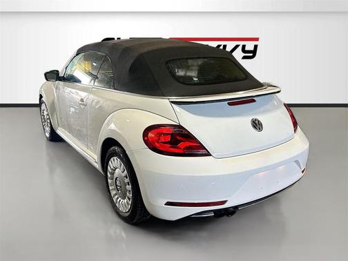 2019 Volkswagen Beetle 2.0T SE