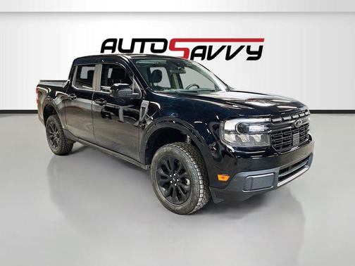 SHADOW BLACK 2024 Ford Maverick Lariat