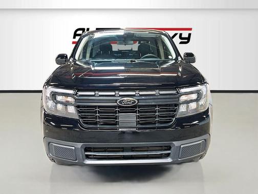 SHADOW BLACK 2024 Ford Maverick Lariat