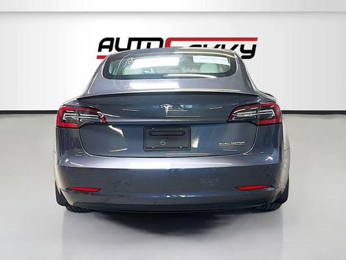 Gray 2022 Tesla Model 3 Performance