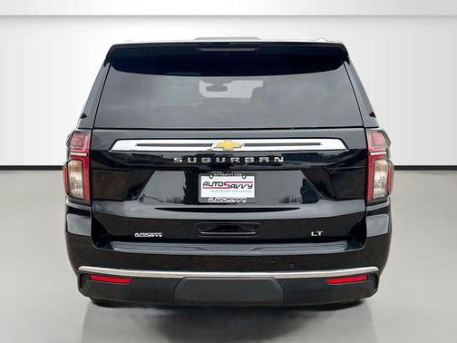 Black 2022 Chevrolet Suburban LT