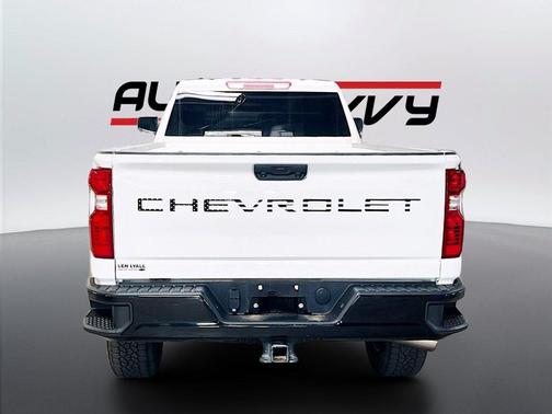 Summit White 2024 Chevrolet Silverado 2500 Custom