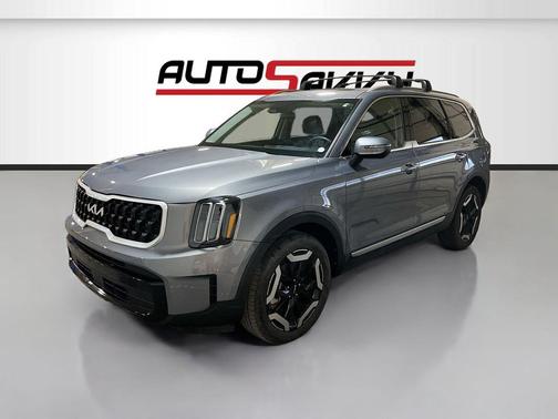 Everlasting Silver 2025 Kia Telluride S