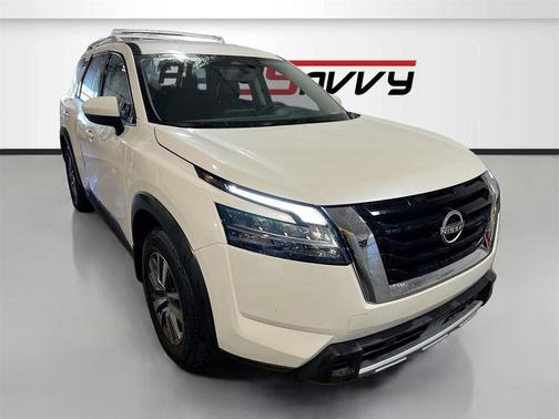 2023 Nissan Pathfinder SL 4WD