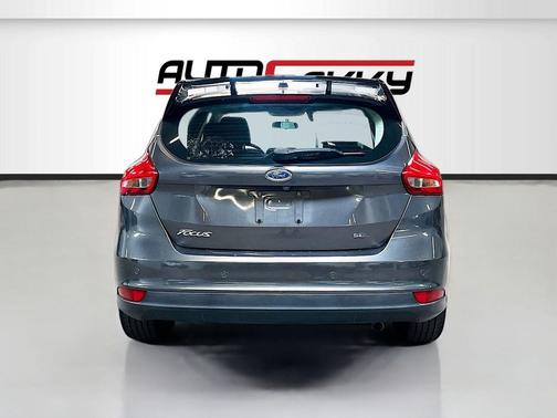 MAGNETIC 2017 Ford Focus SEL