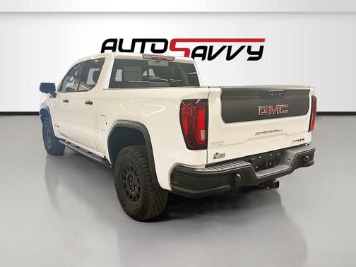 Summit White 2025 GMC Sierra 1500 AT4X