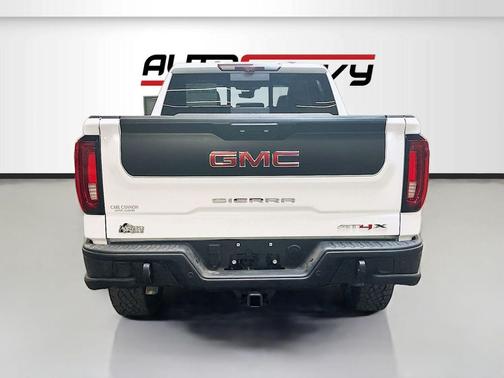 Summit White 2025 GMC Sierra 1500 AT4X