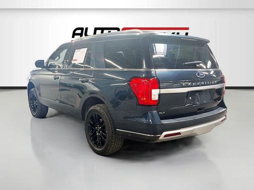 STONE BLUE METALLIC 2024 Ford Expedition XLT