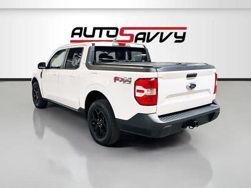 OXFORD WHITE 2024 Ford Maverick Lariat
