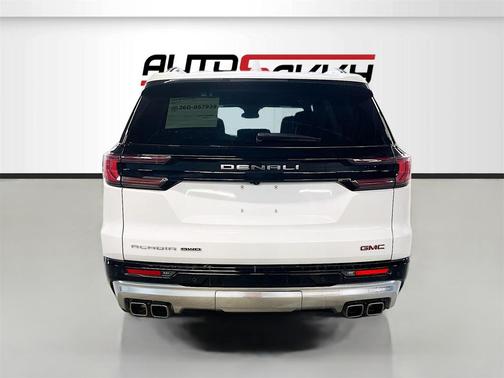 2024 GMC Acadia Denali