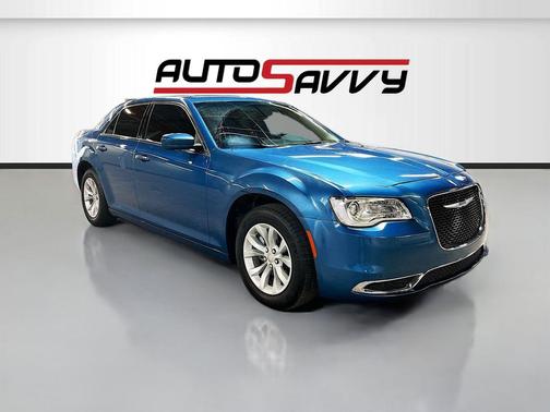 Frostbite 2023 Chrysler 300 Touring
