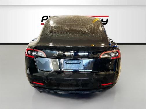 2020 Tesla Model 3 Standard Range