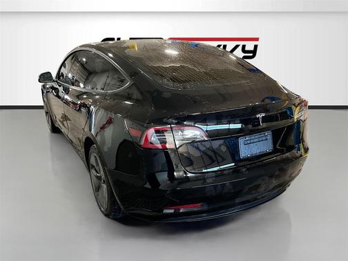 2020 Tesla Model 3 Standard Range