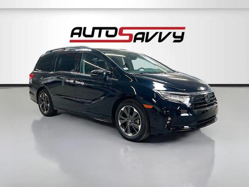 Crystal Black Pearl 2023 Honda Odyssey Elite