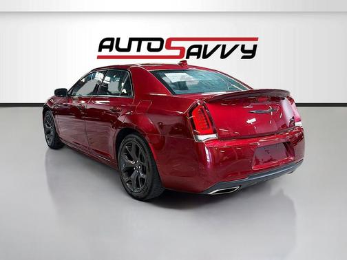Velvet Red Pearlcoat 2023 Chrysler 300 S