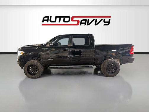 Diamond Black Crystal Pearlcoat 2023 RAM 1500 Big Horn/Lone Star