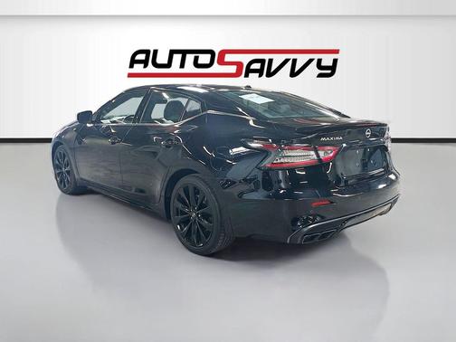 Super Black 2023 Nissan Maxima SR Xtronic CVT