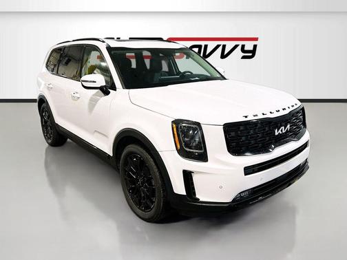 Glacial White Pearl 2022 Kia Telluride SX