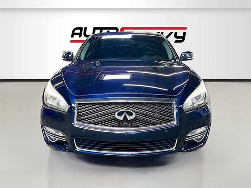 2015 INFINITI Q70 3.7