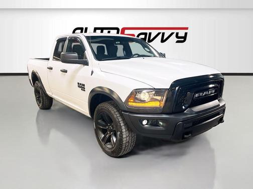 Bright White Clearcoat 2022 RAM 1500 Classic Warlock Quad Cab 4x4 6'4' Box