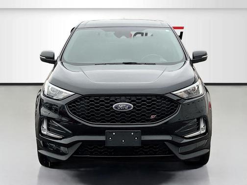 Black Metallic 2023 Ford Edge ST