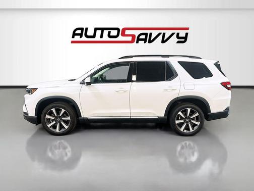 Platinum White Pearl 2023 Honda Pilot Touring 8-Passenger