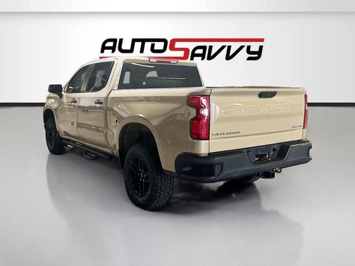 Sand Dune Metallic 2022 Chevrolet Silverado 1500 Custom Trail Boss
