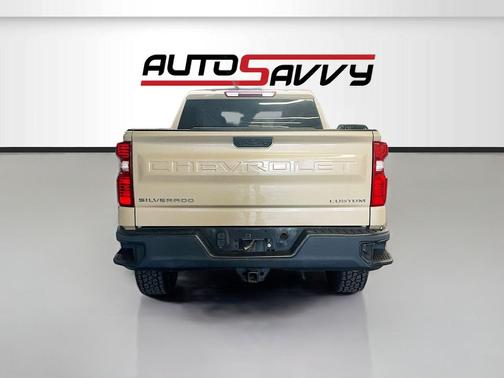 Sand Dune Metallic 2022 Chevrolet Silverado 1500 Custom Trail Boss
