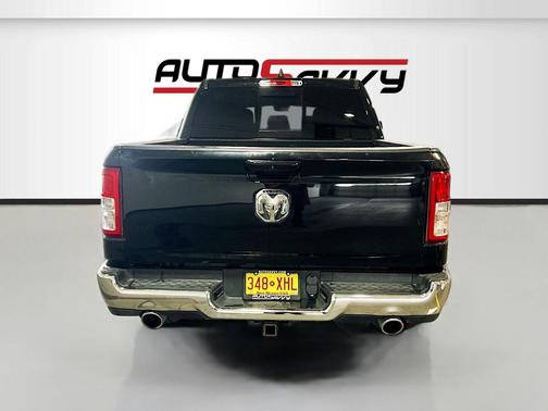 Diamond Black Crystal Pearlcoat 2022 RAM 1500 Big Horn/Lone Star