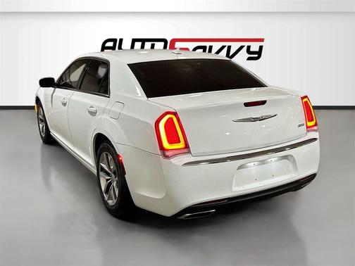 2016 Chrysler 300 Limited