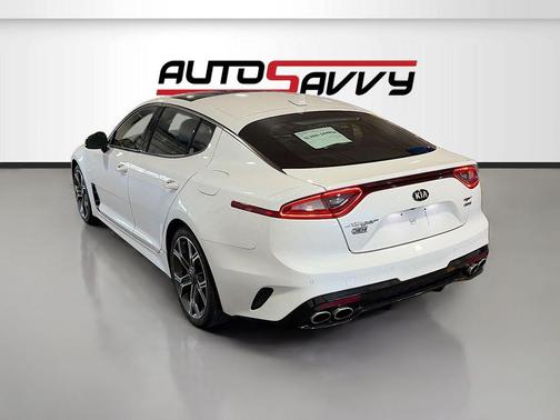 Snow White Pearl 2021 Kia Stinger GT2